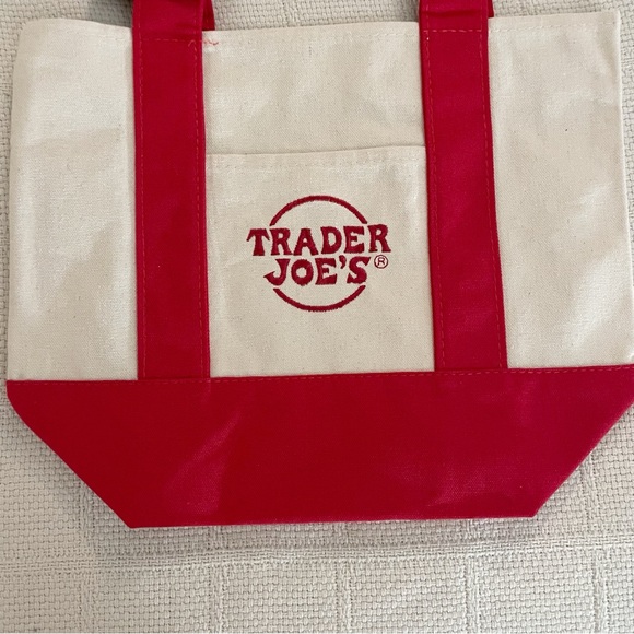 Trader Joe’s Mini tote in red NWT 🍒 - Picture 3 of 4